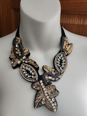 Vtg Mark By Avon "Go For Baroque" Statement Bid Necklace Black & Gold